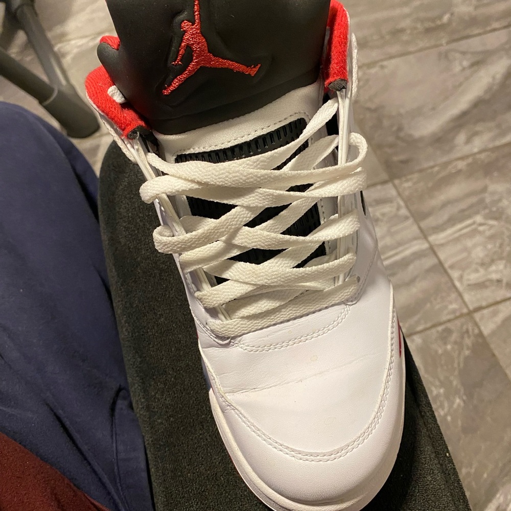 Fire Red 5’s Low 2015